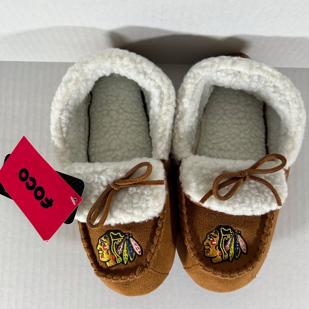 Chicago Blackhawks FOCO youth moccasin slippers